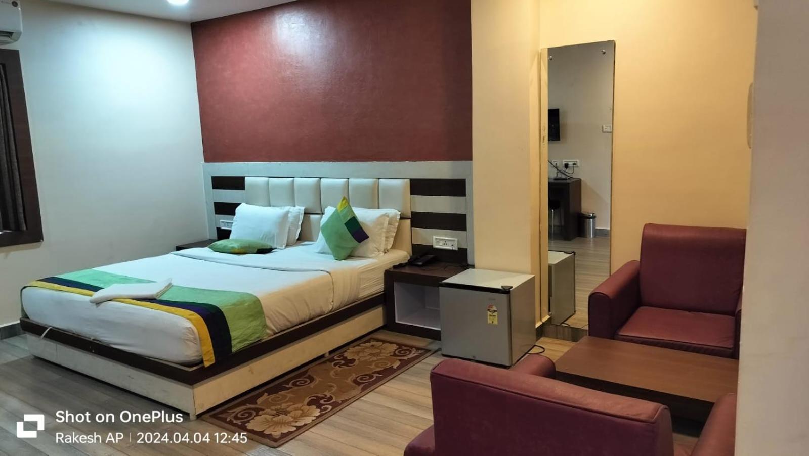 Hotel Paradise Convention Bhubaneswar Esterno foto